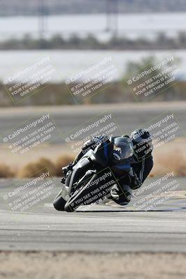 media/Nov-16-2025-Race Pace (Sun) [[8c5fa54630]]/Non Verified Riders (1st 20 Minutes)/1-Turn 14 (10am)/